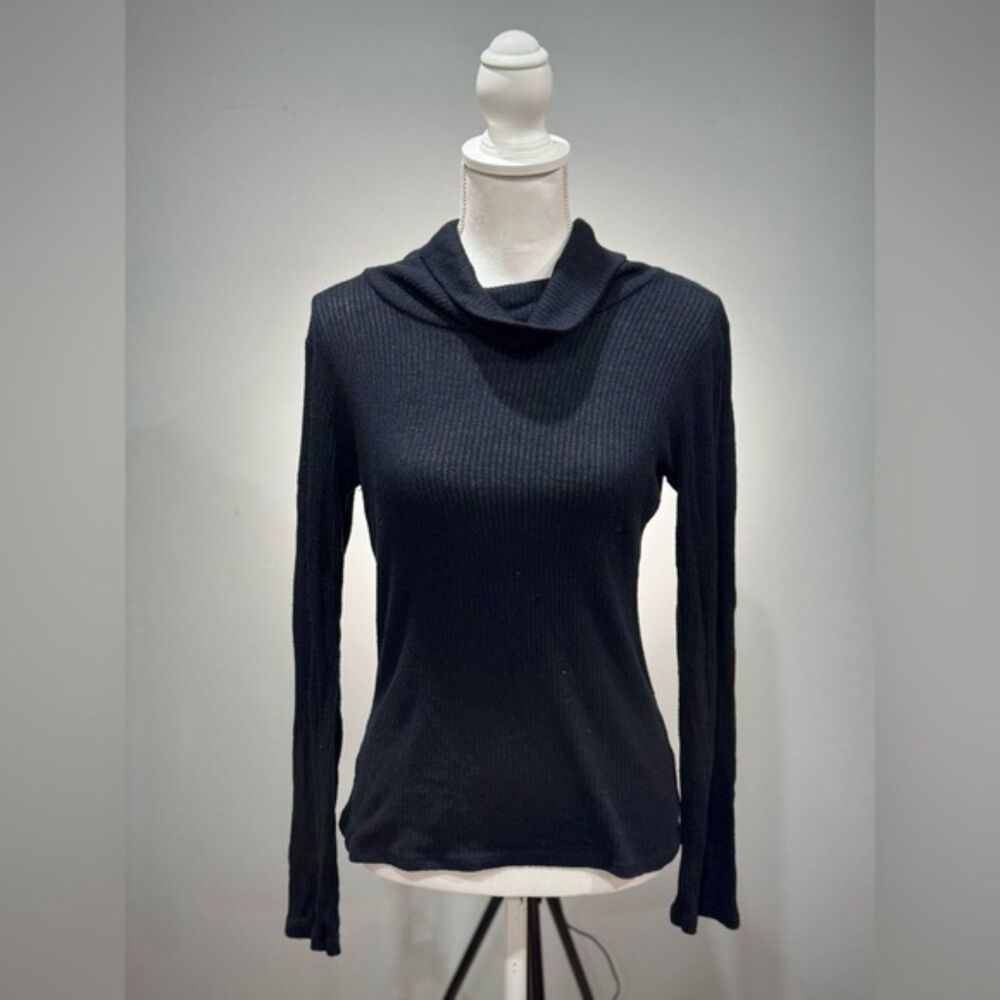 CLEARANCE! Black Ambiance Turtleneck Sweater Size L EUC